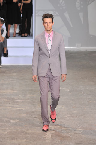 Louis Vuitton / - 2009